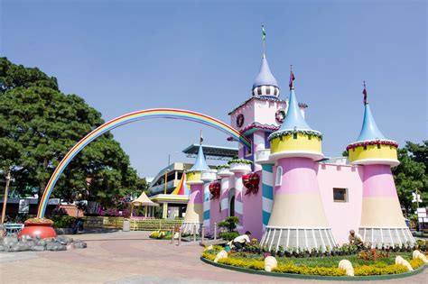 Princess castle with rainbow guiding to gold - Creative Commons Bilder