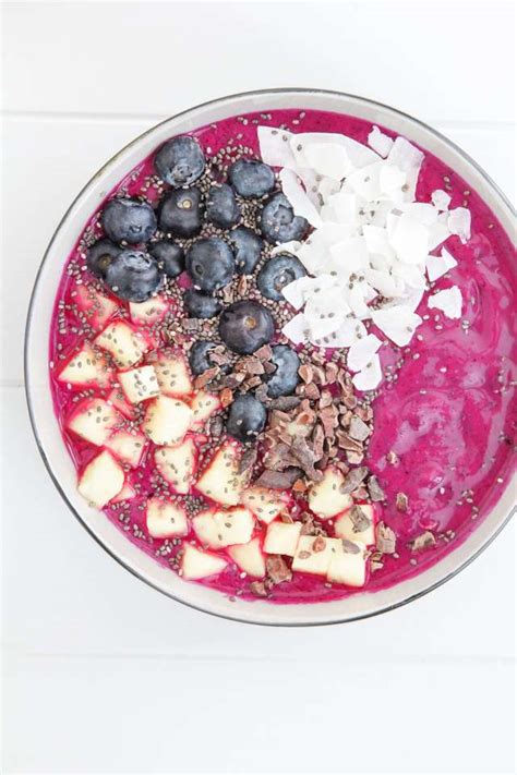 Tropical Pitaya (Dragon Fruit) Smoothie Bowl - Jessi's Kitchen