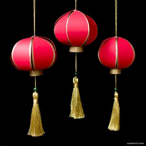 DIY Chinese New Year Paper Lantern - Lia Griffith | Artesanías chinas, Faroles de papel chinos ...