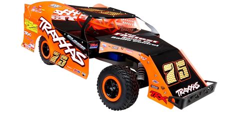 How to Convert a Traxxas Slash into a Dirt Oval RC Race Truck | Traxxas