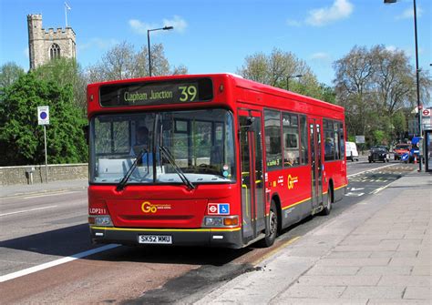 London Bus Routes | Route 39: Clapham Junction - Putney Bridge