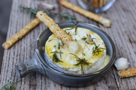 Easy Baked Camembert with Garlic & Rosemary - Lisa Eats World