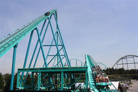 Lift hill and final brake run on Leviathan at Canada's Wonderland ...