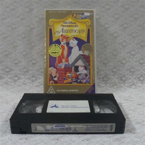 (New Low Price!) Walt Disney Classics - The Aristocats - VHS(s)