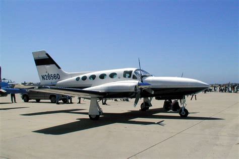 Cessna 421C Golden Eagle, Twin-engine six or seven seat light transport ...