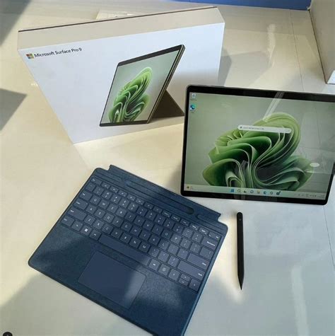 Microsoft Surface Pro 9 - i7 16GB 512GB - Keyboard+Pen Incld - Brand ...