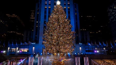 Rockefeller Center Christmas Tree lights up for the holidays | 10tv.com