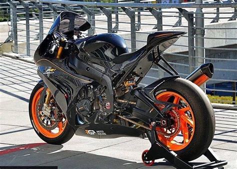 Shine-Graffix - Orange wheels #motorcycle #sportbike... | Motorcycle, Motorcycle wheels, Orange ...