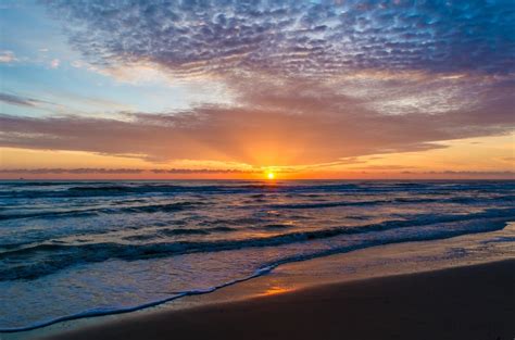 Abruzzo Beaches | Blue Flag Beaches in Abruzzo Adriatic Coast ⛱