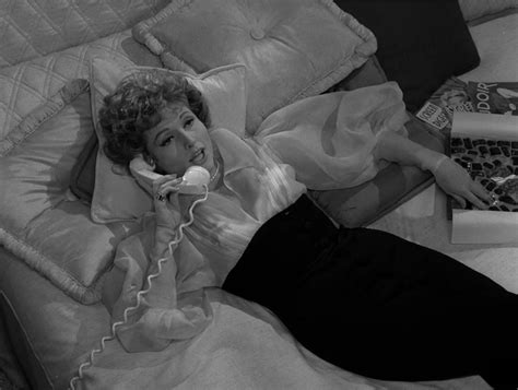 Patricia Barry in The Twilight Zone S1 Ep 31 (1960). | Twilight zone ...