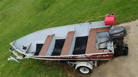 Lund 14 foot Utility Fishing Boat With 25 HP Johnson OUTBOARD motor - Lund Lund 1996 for sale