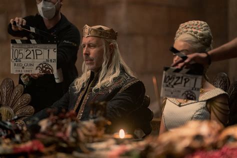 House of the Dragon on Twitter: "Behind the scenes. https://t.co/pRMnufVsNJ" / Twitter