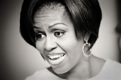 Michelle Obama Biography and Photograph Wallpaper HD | Top Artis