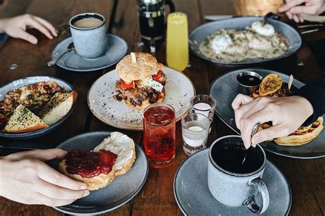 30+ EPIC PORTLAND BRUNCH Spots Worth the Wait (Local's Guide)