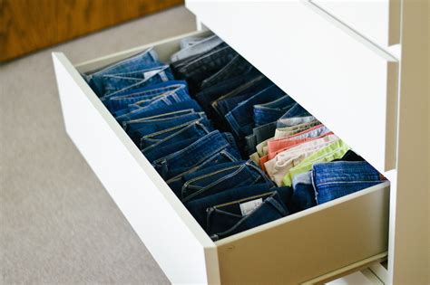 How to Organize Your Jean Drawer with a Simple Folding Technique | Clothes drawer organization ...