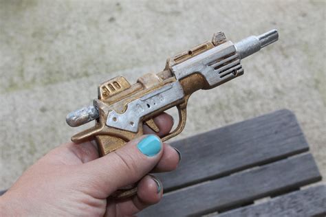 Steampunk Dart Gun Amongst Rub 'N Buff! - making handycrafts