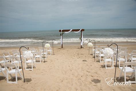 Tips To Help You Choose the Best Beach Wedding Venues | Eivan's Photo