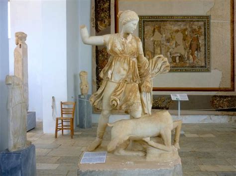 Archaeological Museum of Delos: UPDATED 2020 All You Need to Know ...