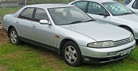 File:1993-1996 Nissan Skyline (R33) GTS25t sedan 01.jpg - Wikipedia ...