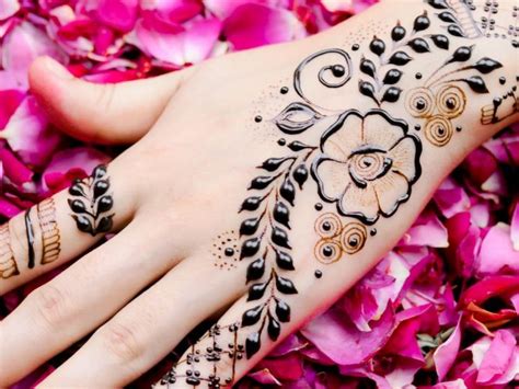 Moroccan Henna Designs and Traditions - Taste of Maroc