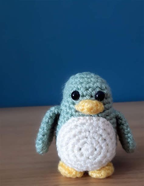 AMIGURUMI PENGUIN - FREE PATTERN