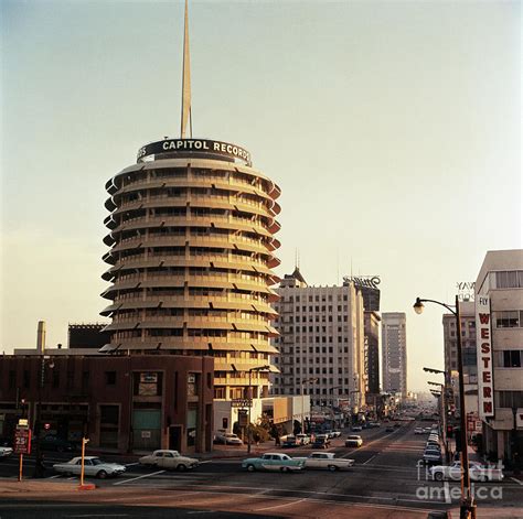 Capitol Records Building Photograph by Bettmann - Fine Art America