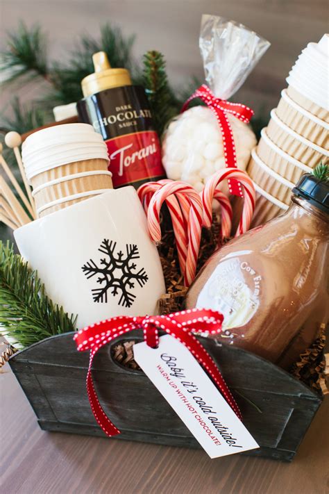 The Perfect Hot Cocoa Gift Basket... | The TomKat Studio Blog