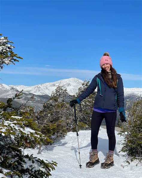 Winter Hiking Gear List: 10 Essentials for the Snow!