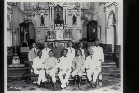 ‎Malolos Congress reunion, Cavite, 1929 - UWDC - UW-Madison Libraries