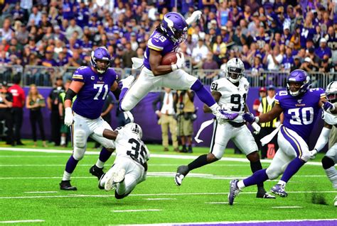 Vikings win 500th game in team history, rolling over Oakland 34-14 ...