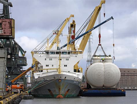 Hull of innovative LNG bunker tanker under construction at Marine ...