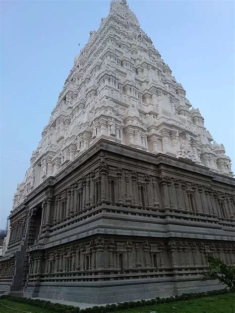 The Majestic Srikalahasti Temple: A Spiritual Haven in South India