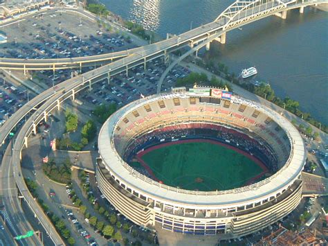 Three Rivers Stadium (Pittsburgh, 1970) | Structurae