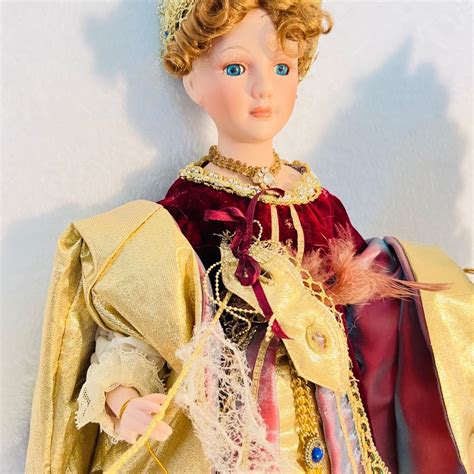 Beautiful Authentic Collector Porcelain Dolls (BR3-JM) | EstateSales.org