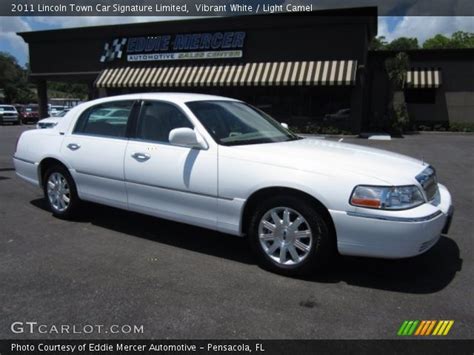 Vibrant White - 2011 Lincoln Town Car Signature Limited - Light Camel Interior | GTCarLot.com ...