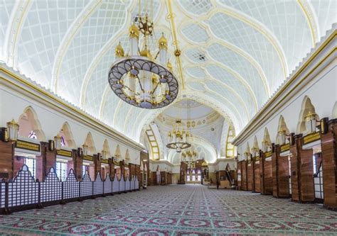 4,383 Brunei Mosques Royalty-Free Images, Stock Photos & Pictures | Shutterstock