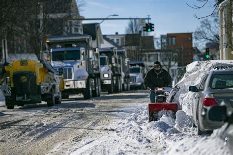 Photos: Mass. residents dig out after blizzard conditions, heavy ...