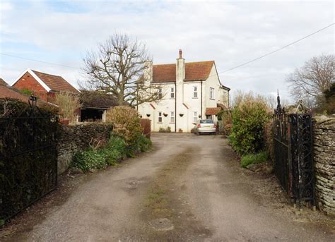 Walnut Tree Farm © Roger Cornfoot cc-by-sa/2.0 :: Geograph Britain and ...