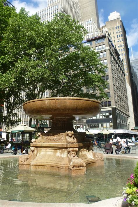 Bryant Park fountain | Shelley Bouska | Flickr