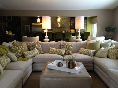 Living Room Decorating Ideas With Sectional Traditi