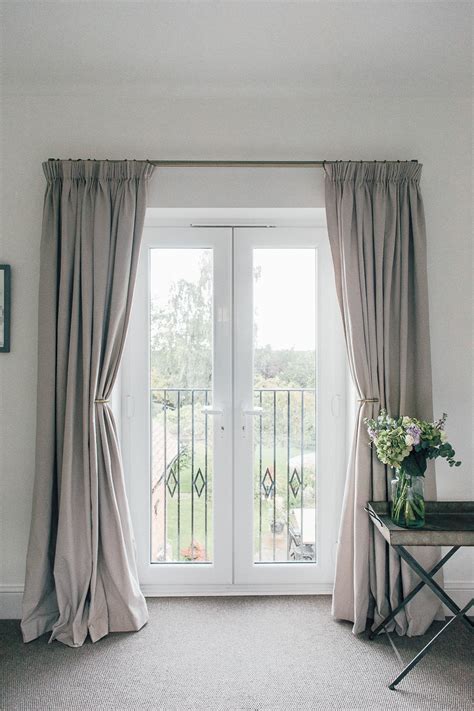 A Guide To Hanging Curtains {With Laura Ashley} - Rock My Style | UK ...