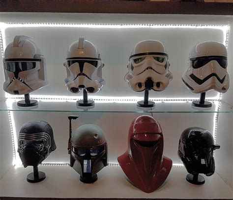 Finally got my Helmet display finished! : StarWars