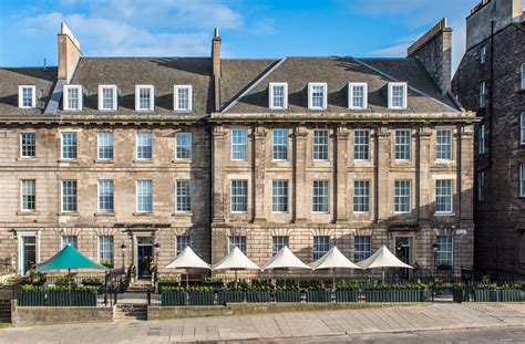 Explore the Scottish capital´s landmarks from this Edinburgh hotel ...