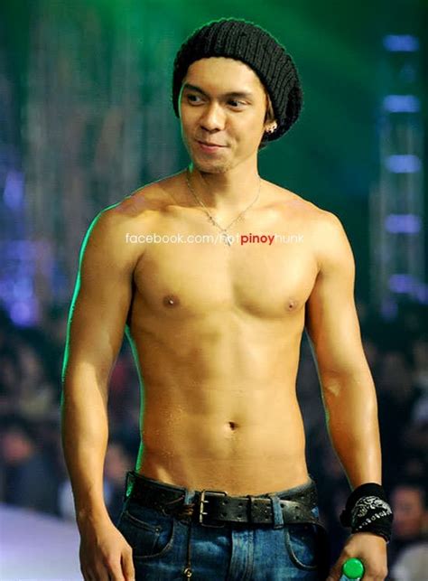 Hot Pinoy: Carlo Aquino in a Catwalk!