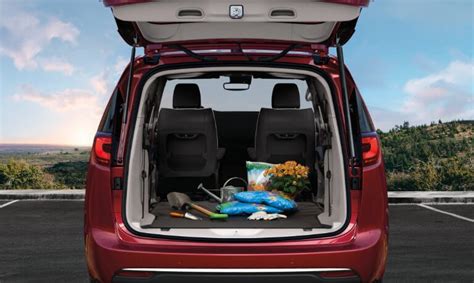 2023 Chrysler Pacifica Review | Color Options & Cargo Space