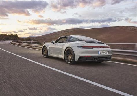 Porsche 911 GTS 2022, ecco le versioni Coupé, Cabriolet e Targa - News ...