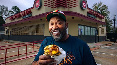 Bun B's Trill Burgers opening soon | Houston news | khou.com