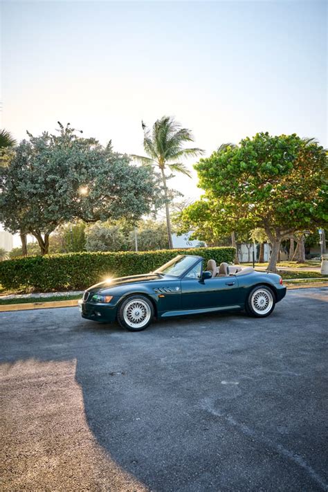 Check Out the BMW Z3 Roadster 1.9-Liter Hanging Out in Miami