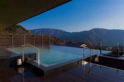 Staying at The Best Ryokan in Hakone, Japan | Ryokan, Hot springs, Onsen japan