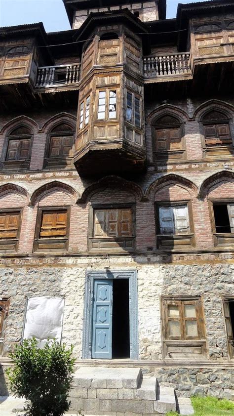 Different Forms Of Houses Found In Jammu & Kashmir |TimesProperty